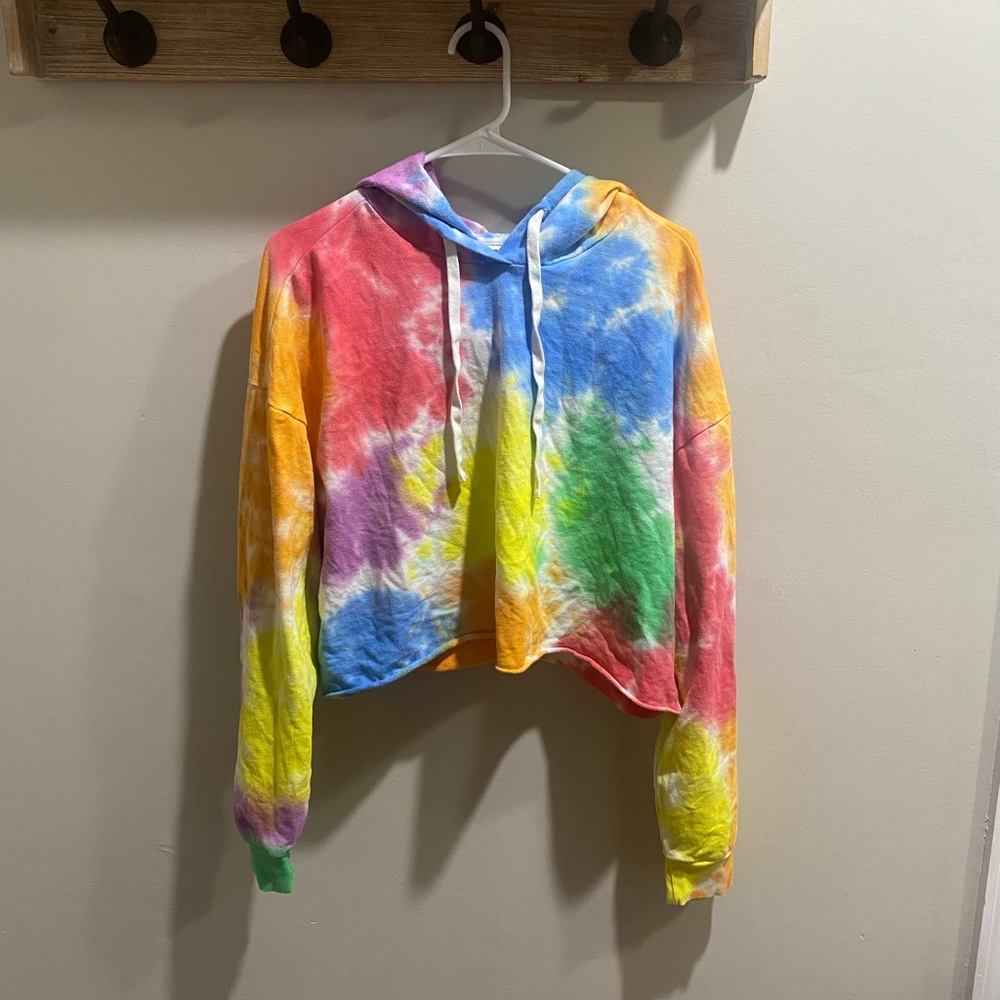 Crop rainbow tie dye hoodie